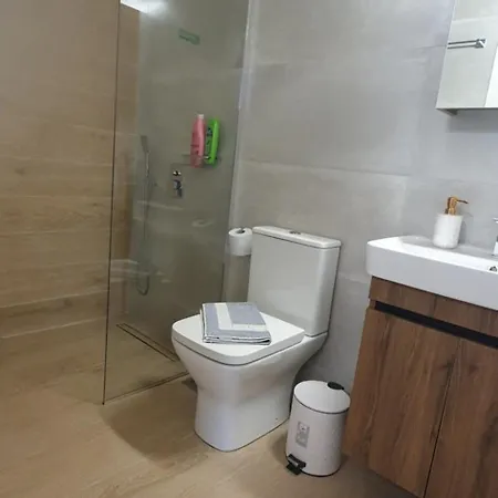 Hephaestus Appartments A3 *