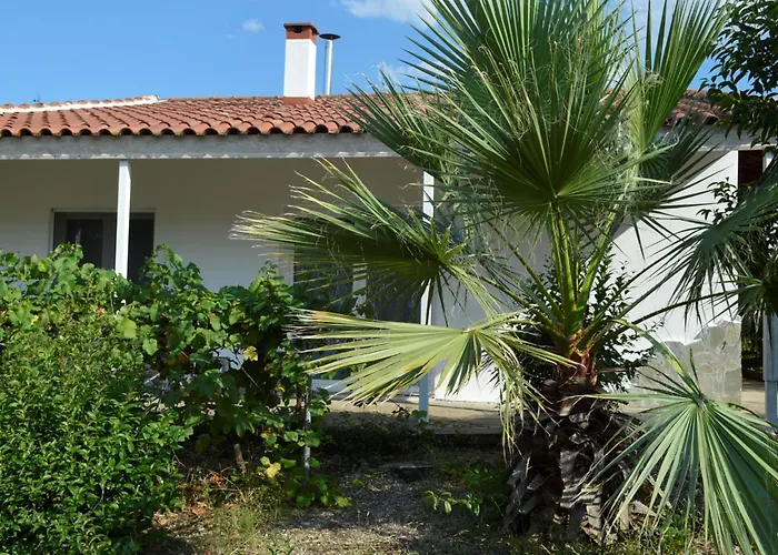 Hephaestus Appartments A3 *